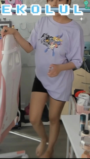 Neekolul feet photo thumbnail