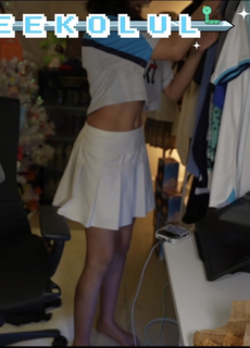 Neekolul feet photo thumbnail