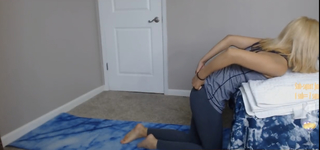 Neekolul feet photo thumbnail