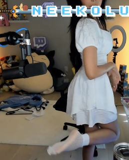 Neekolul feet photo thumbnail