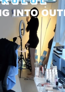 Neekolul feet photo thumbnail