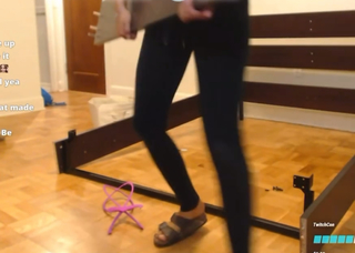 Neekolul feet photo thumbnail