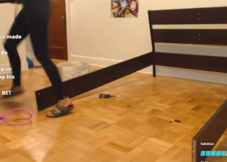 Neekolul feet photo thumbnail