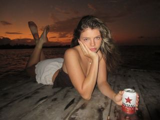 Neela Jolene feet photo 6