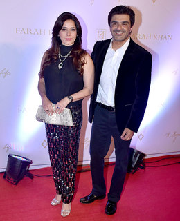 Neelam Kothari feet photo 2