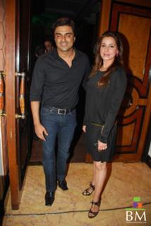 Neelam Kothari feet photo 5