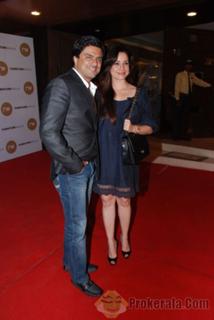 Neelam Kothari feet photo 3