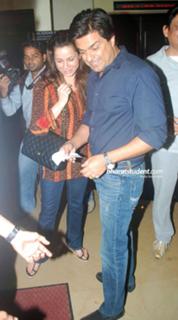 Neelam Kothari feet photo 2