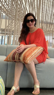 Neelam Kothari feet photo 3