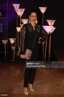 Neelam Kothari feet photo 6