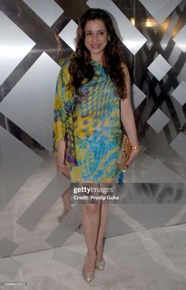 Neelam Kothari feet photo 18