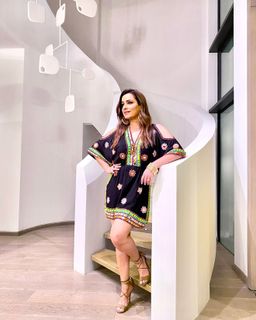 Neelam Kothari feet photo 5