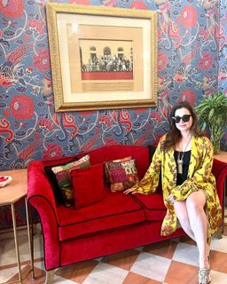 Neelam Kothari feet photo 14
