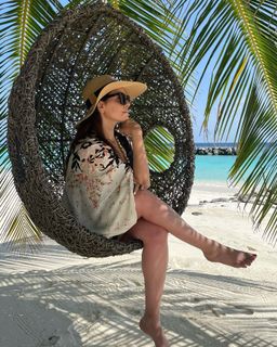 Neelam Kothari feet photo 6