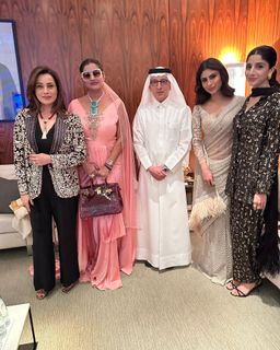 Neelam Kothari feet photo 1