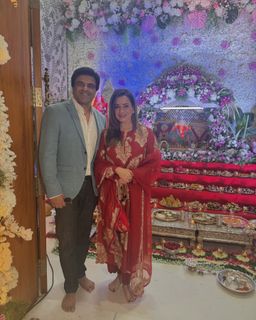 Neelam Kothari feet photo 12