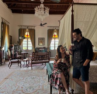 Neelam Kothari feet photo 11