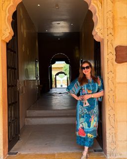 Neelam Kothari feet photo 14