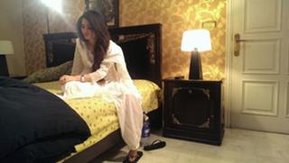 Neelam Muneer feet photo thumbnail