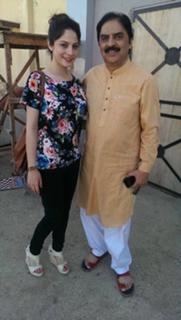 Neelam Muneer feet photo thumbnail