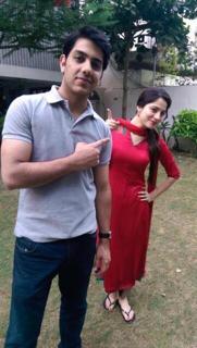 Neelam Muneer feet photo thumbnail