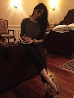 Neelam Muneer feet photo thumbnail
