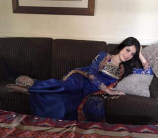 Neelam Muneer feet photo thumbnail