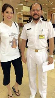 Neelam Muneer feet photo thumbnail