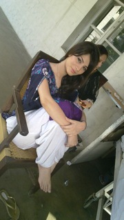 Neelam Muneer feet photo thumbnail