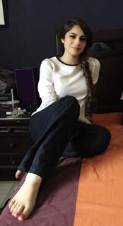 Neelam Muneer feet photo thumbnail