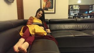 Neelam Muneer feet photo thumbnail