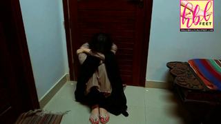 Neelam Muneer feet photo thumbnail