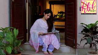 Neelam Muneer feet photo thumbnail