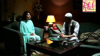 Neelam Muneer feet photo thumbnail