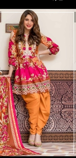 Neelam Muneer feet photo thumbnail