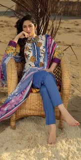 Neelam Muneer feet photo thumbnail