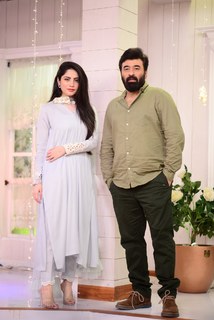 Neelam Muneer feet photo thumbnail