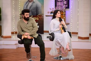 Neelam Muneer feet photo thumbnail