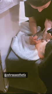 Neelam Muneer feet photo thumbnail