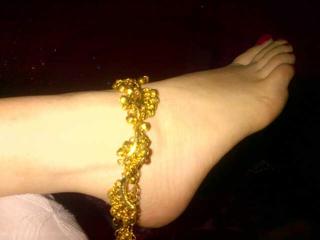 Neelam Muneer feet photo thumbnail