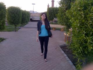 Neelam Muneer feet photo thumbnail