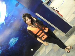 Neelam Muneer feet photo thumbnail