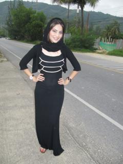 Neelam Muneer feet photo thumbnail