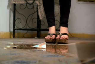 Neelam Muneer feet photo thumbnail