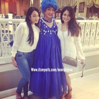 Neeru Bajwa feet photo thumbnail