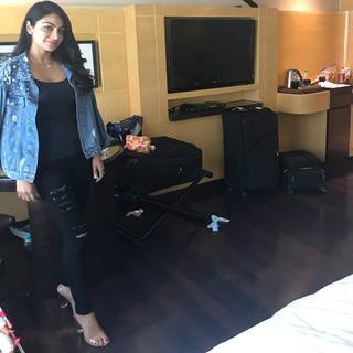 Neeru Bajwa feet photo thumbnail