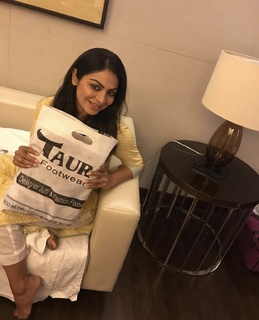 Neeru Bajwa feet photo thumbnail