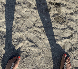 Neeru Bajwa feet photo thumbnail