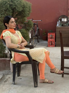 Neeru Bajwa feet photo thumbnail