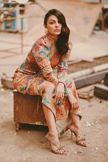 Neeru Bajwa feet photo thumbnail